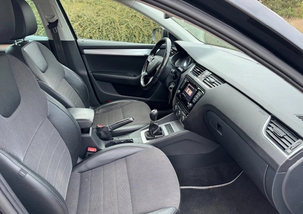 Skoda Octavia cena 35600 przebieg: 266874, rok produkcji 2013 z Śrem małe 352